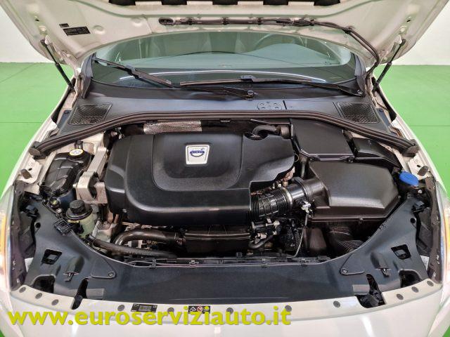 VOLVO V60 D3 Geartronic Momentum