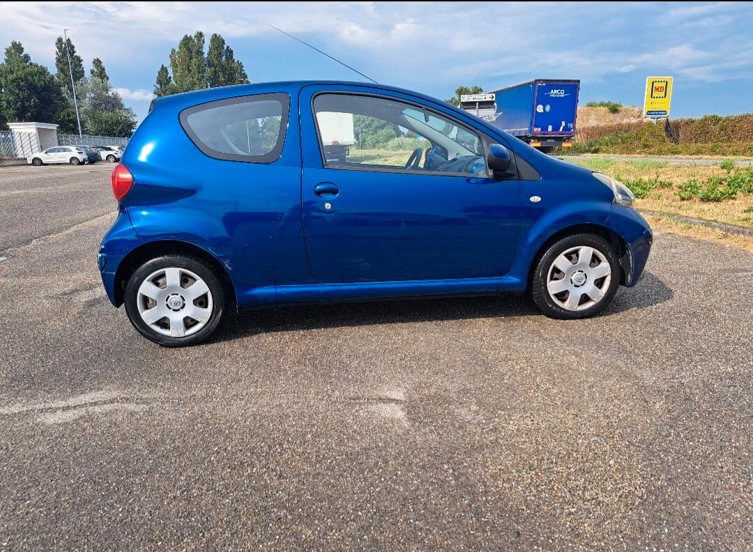 Toyota Aygo 1.0 12V VVT-i 3 porte Sol