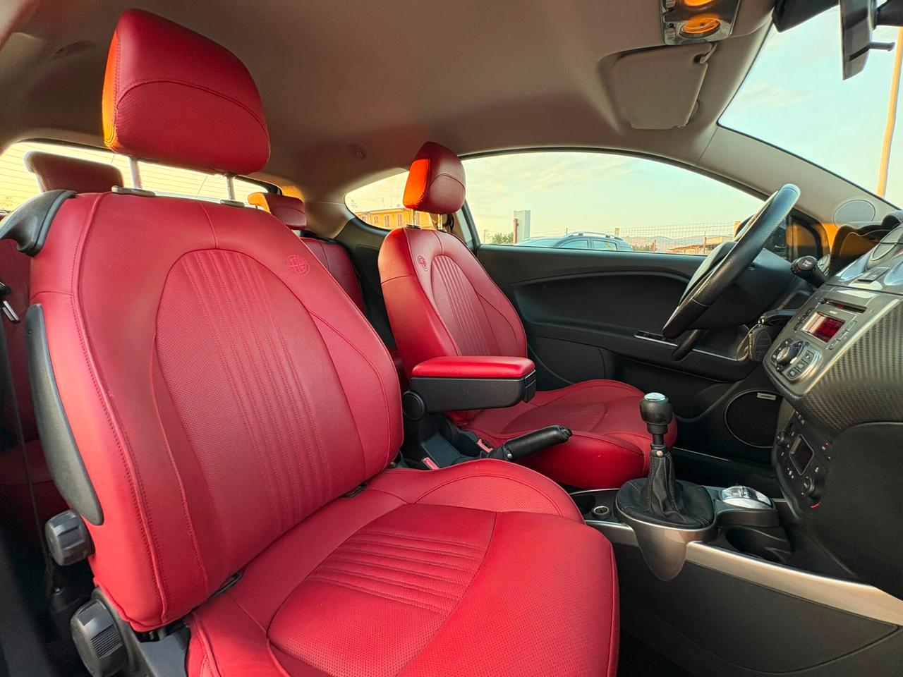 Alfa Romeo MiTo 1.4 T 155 CV Distinctive Premium Pack
