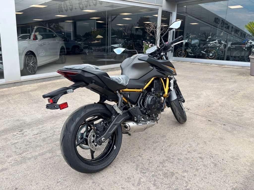Kawasaki Z 650 S Nuovo pronta consegna Tua a solo 69 Euro al mese