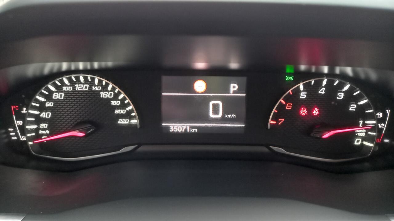 Peugeot 2008 PureTech 130 S&S EAT8 Active Pack