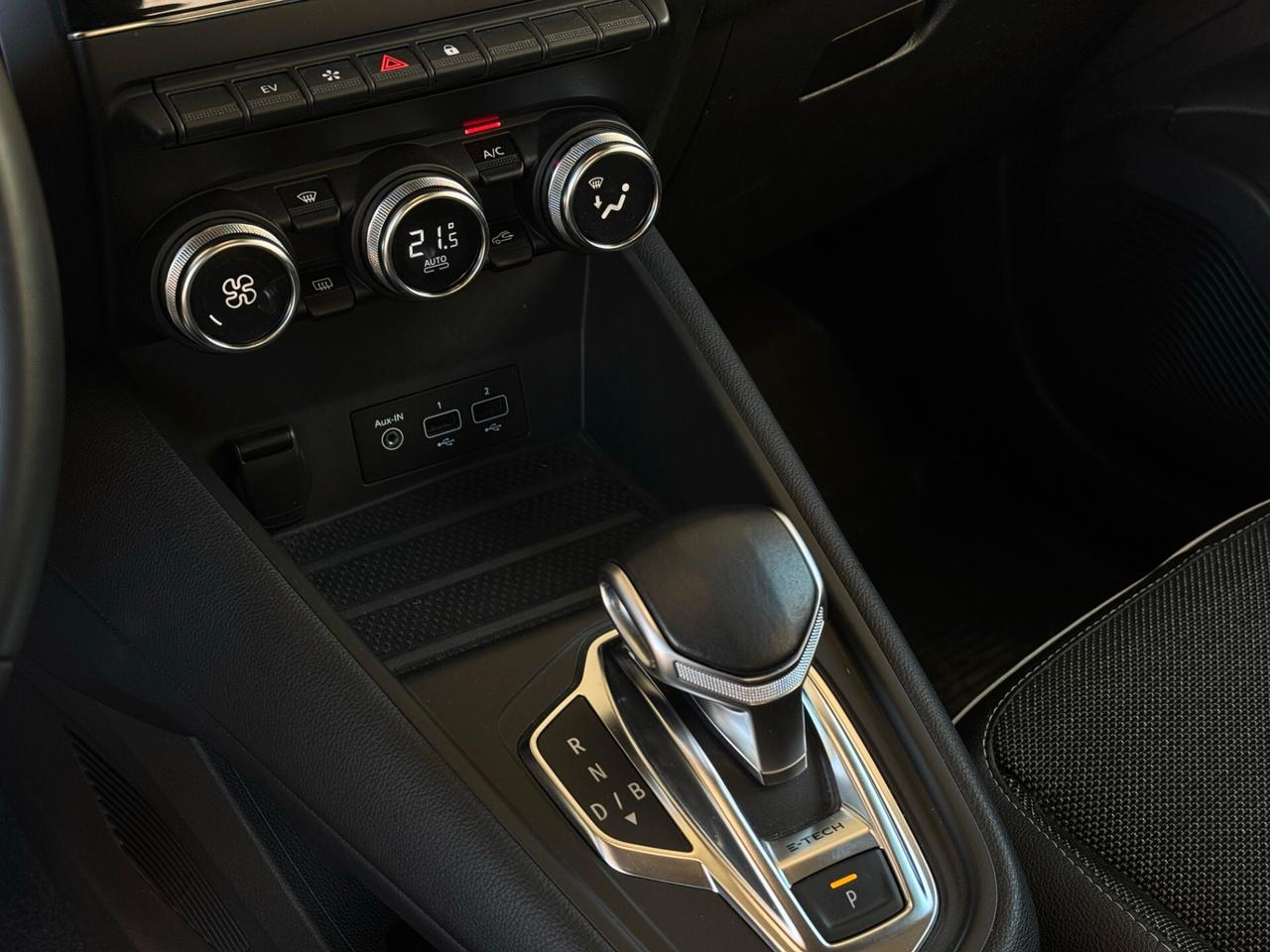 Renault Captur Plug-in Hybrid E-Tech 160 cv Initiale Paris
