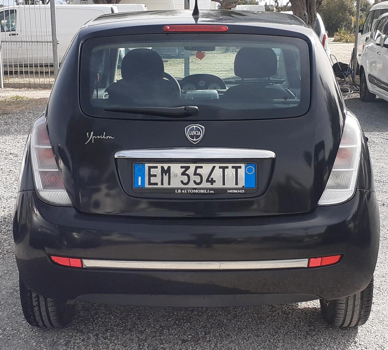 Lancia Ypsilon 2012 - 1.2 69 CV Unyca LB AUTOMOBILI