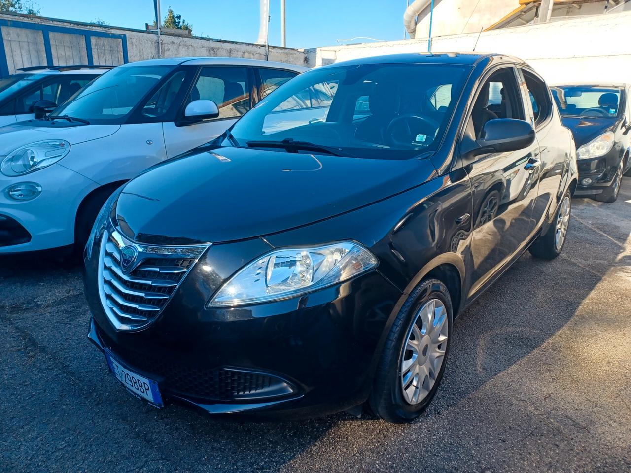 Lancia Ypsilon 1.2 5 porte solo 49000 km