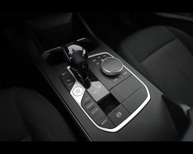 BMW 116 d 5p. Business Advantage