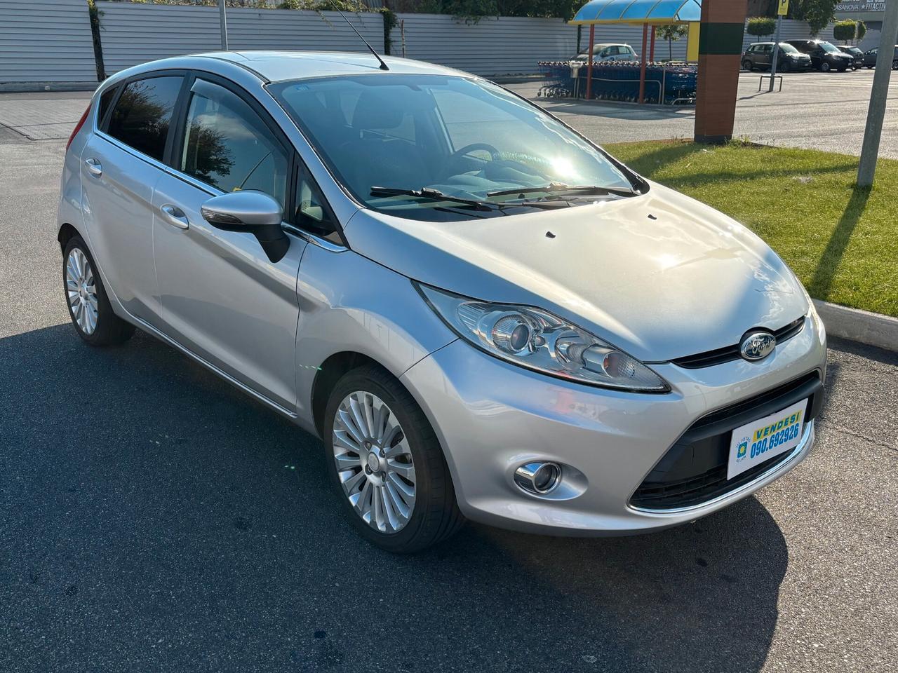 Ford Fiesta 1.4 5 porte Bz.- GPL CONSUMI RIDOTTI, PICCOLA MA COMODA