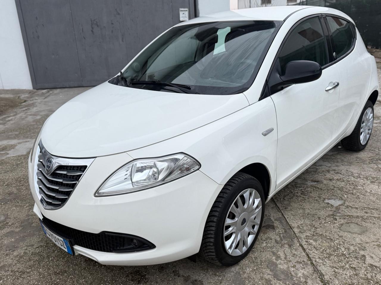 Lancia Ypsilon 0.9 METANO VALIDO 2029 2013 NEOPAT