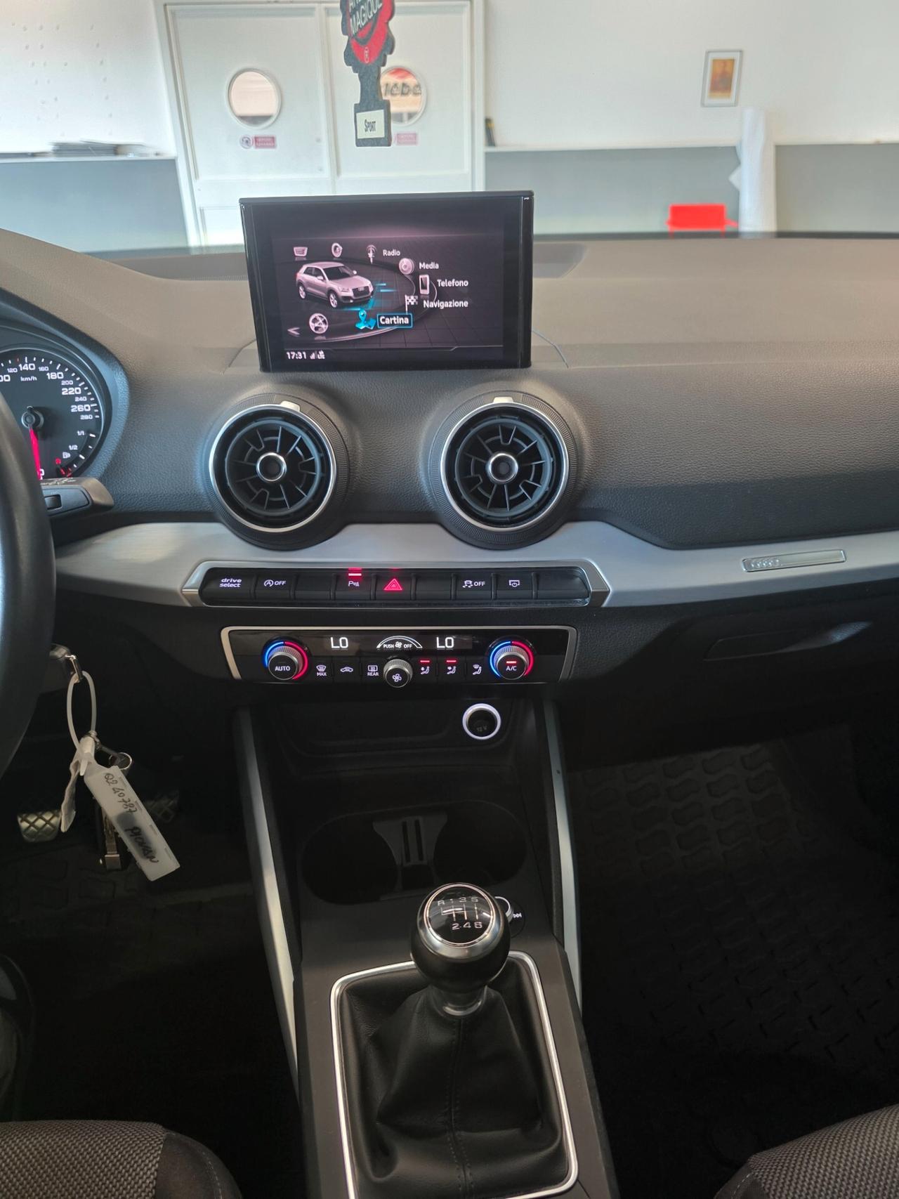 Audi Q2 30 TFSI Identity Black