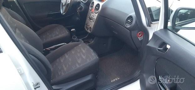 Opel Corsa 1.3 5 porte ok patentati