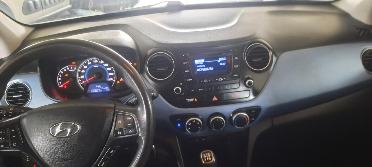 Hyundai i10 cc1.0 benzina anno 2016