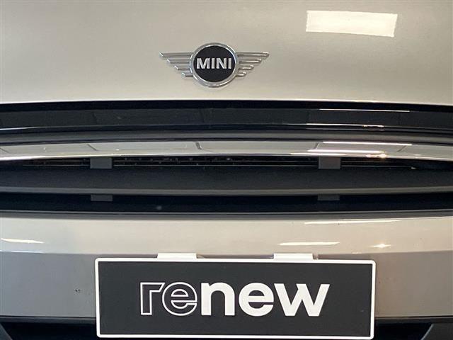 MINI Mini 5 Porte 1.5 Twin Power Turbo Cooper Essential