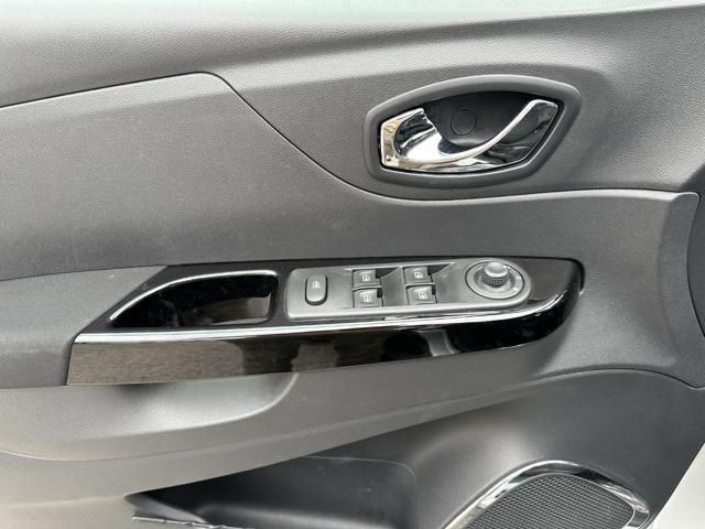 RENAULT Captur TCe 12V 90 CV Start&Stop Energy Zen