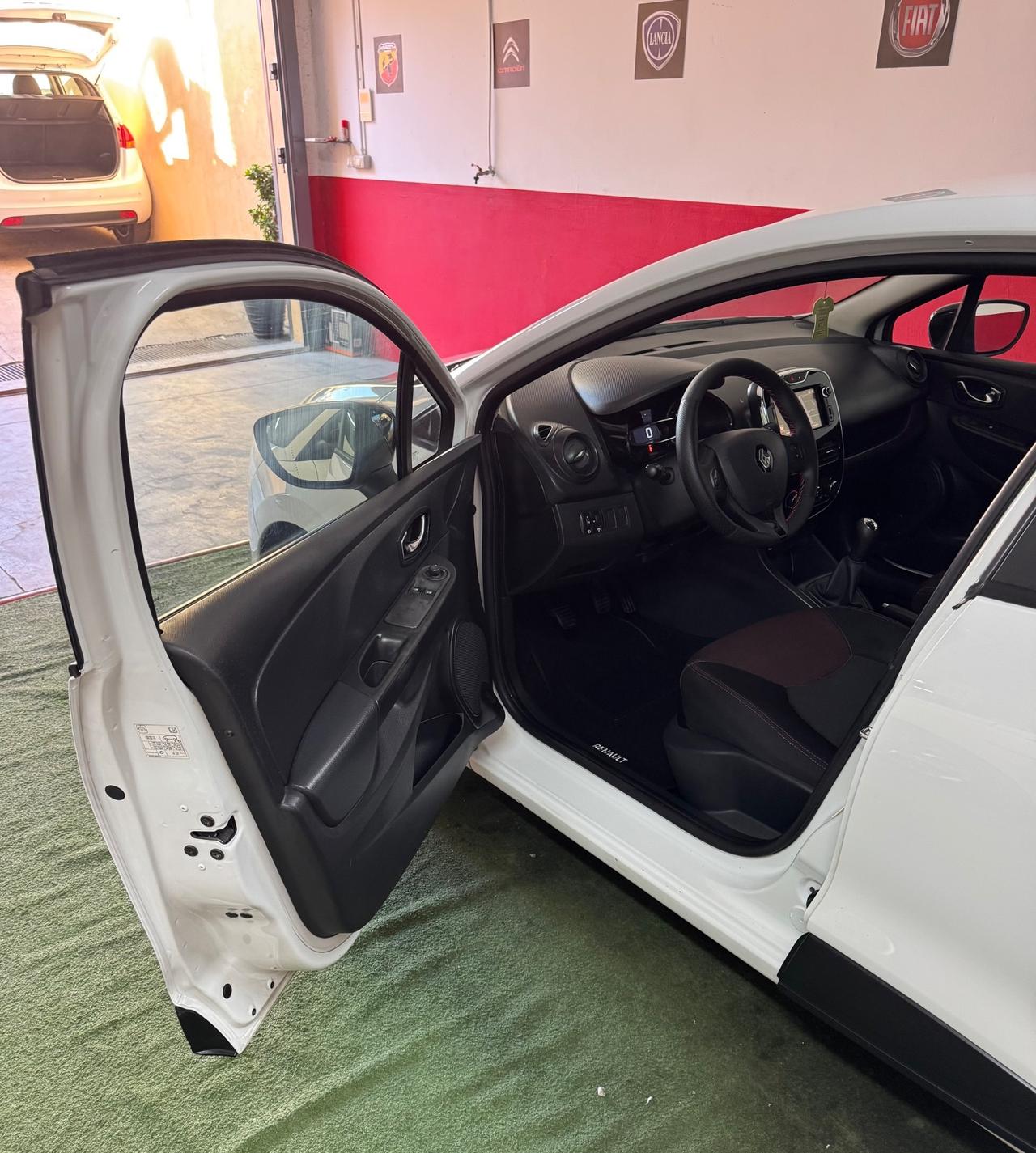 Renault Clio 1.2 75CV 5 porte Live UNICO PROPRIETARIO