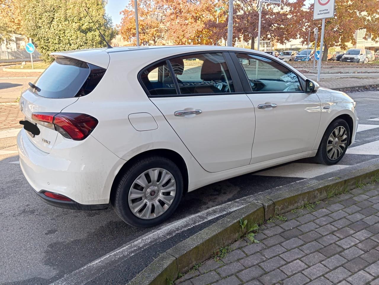 Fiat Tipo 1.3 Mjt S&S 5 porte Easy