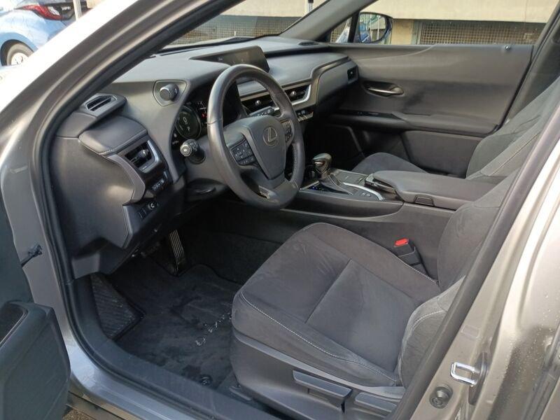 Lexus UX UX Hybrid Executive