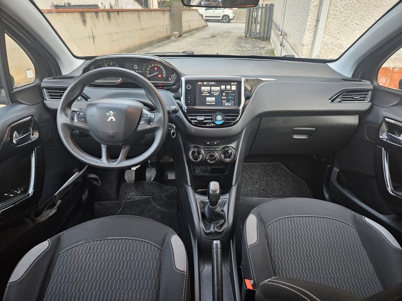 Peugeot 208 1.4 HDi 68 CV 5 porte OK NEOPATENTATI