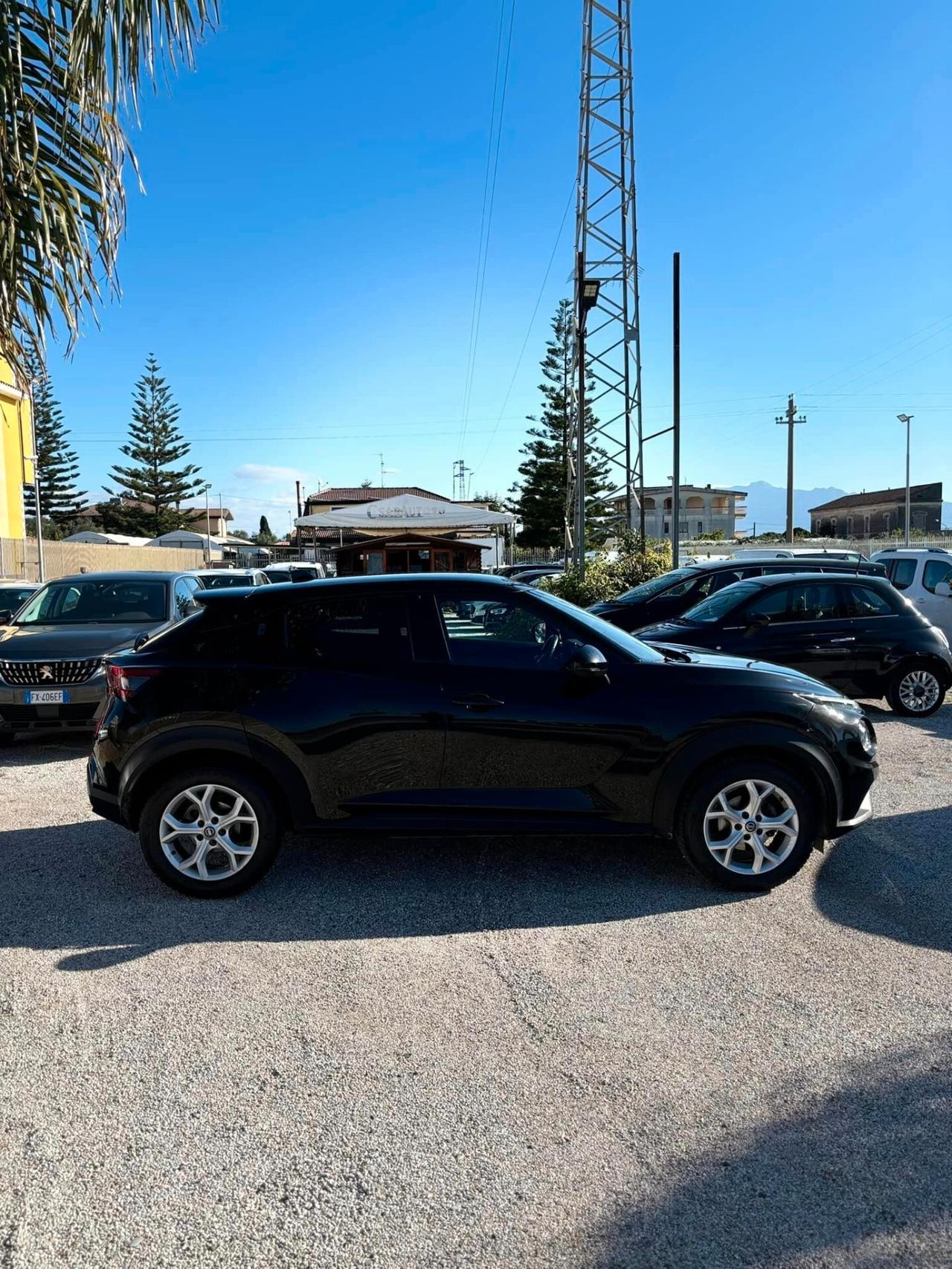 Nissan Juke 1.0 DIG-T 114 CV N-Connecta