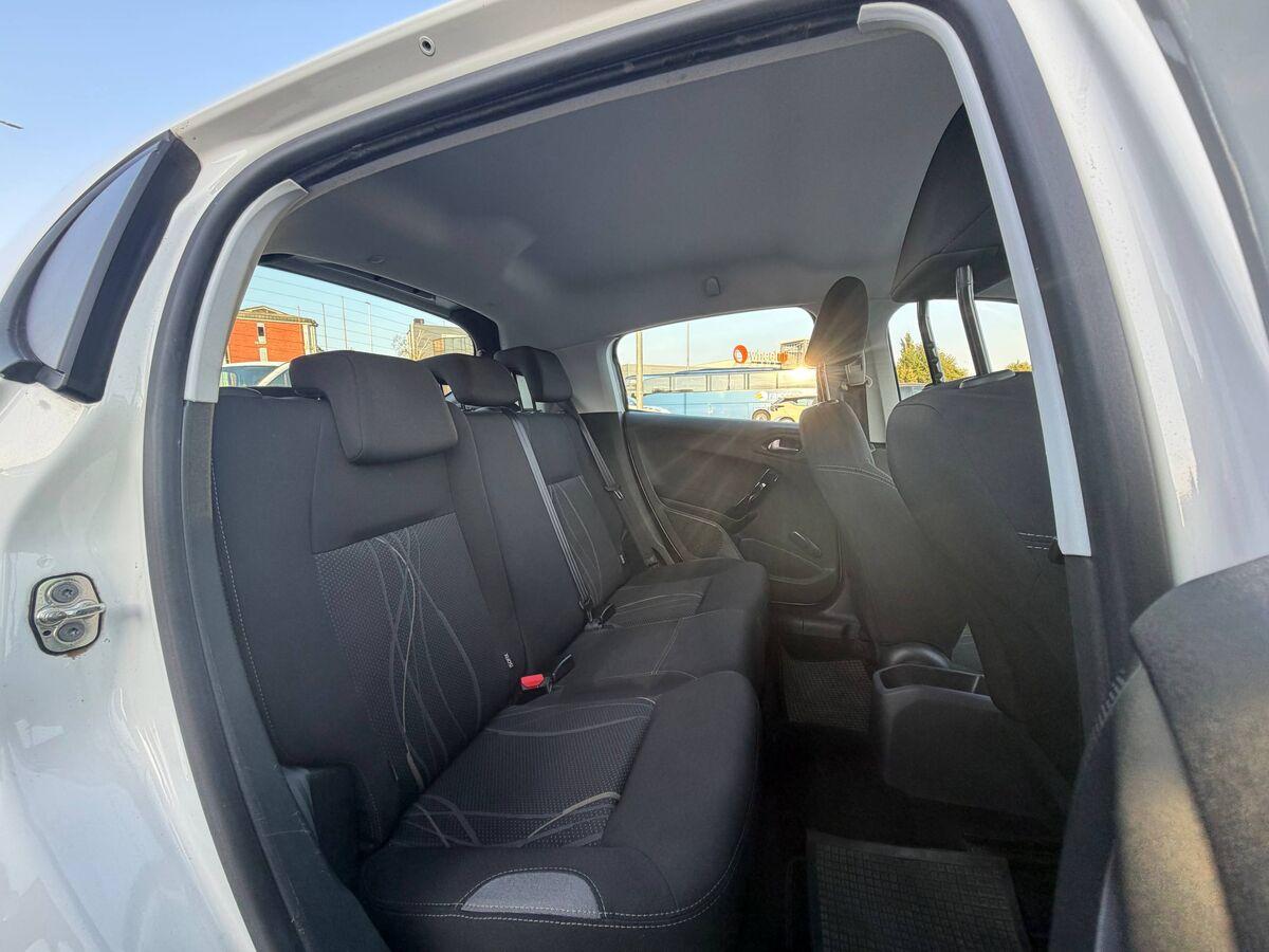 Peugeot 208 1.4 hdi 8v Allure 5p