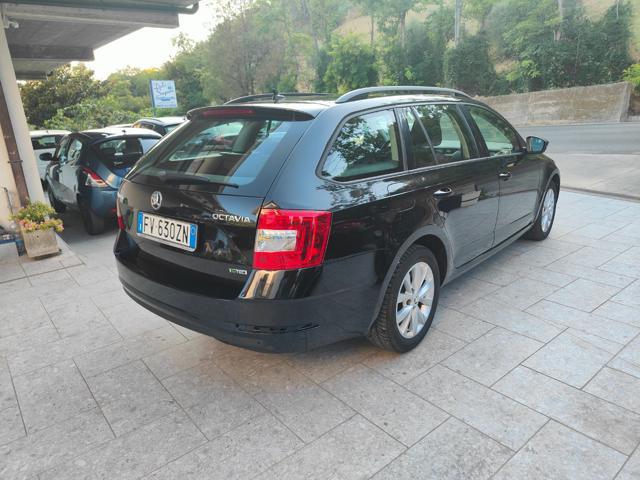 SKODA Octavia 1.5 DSG Wagon Executive G-Tec