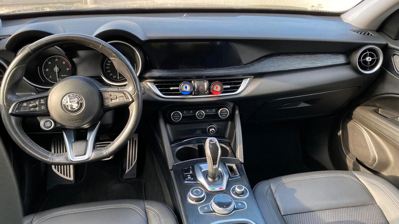 Alfa Romeo Stelvio 2.2 Turbodiesel 190 CV AT8 RWD Executive