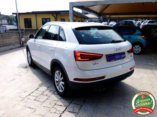 AUDI Q3 2.0 TDI 120 CV Business