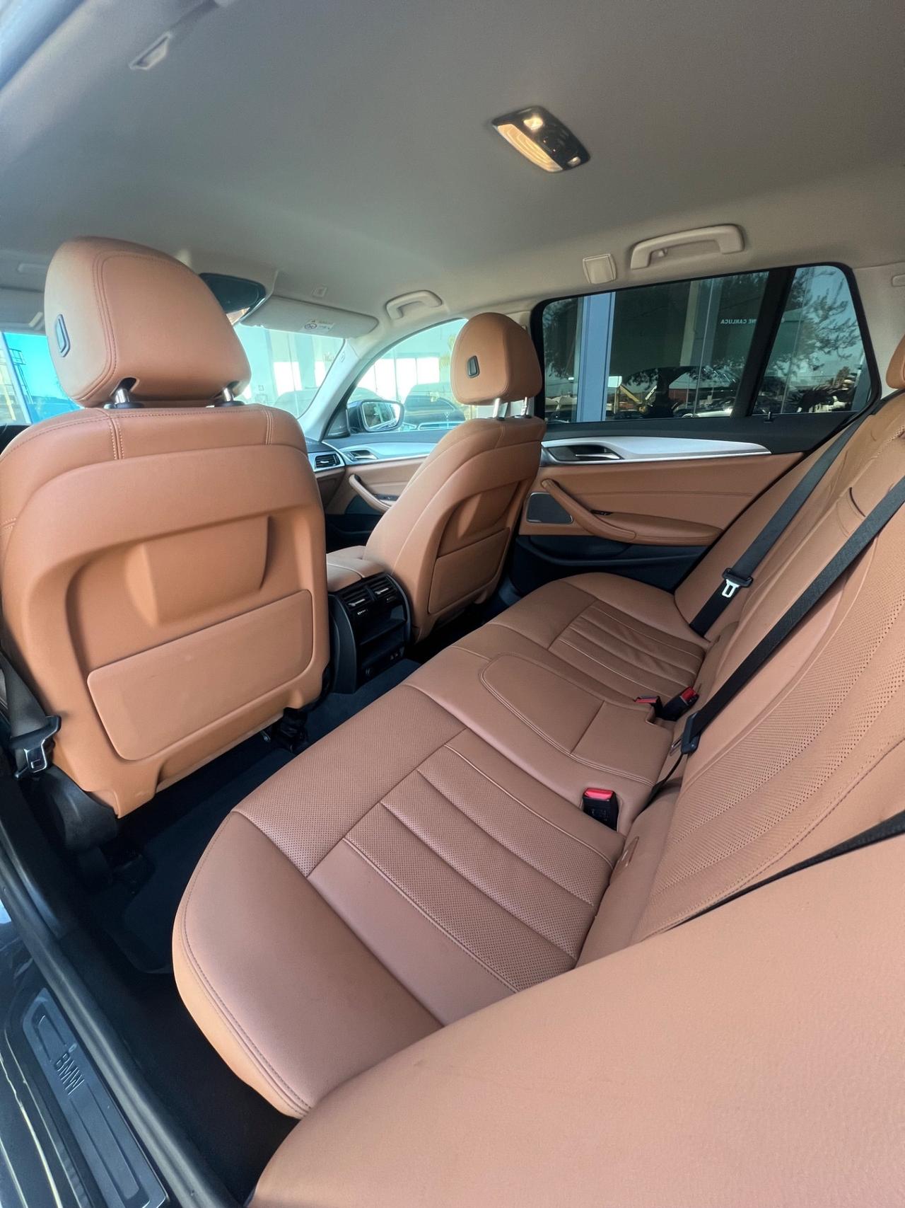 BMW 520 d xdrive Luxury offerta T-Stock prezzo imperdibile