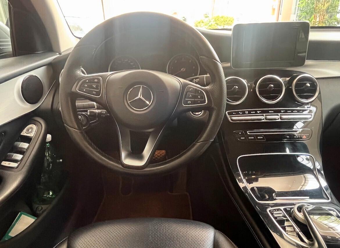 MERCEDES-BENZ GLC 250 D 4MATIC PREMINUM AUTOMATICO CERCHI 18 PELLE TOTALE TELECAMERA 360 GRADI