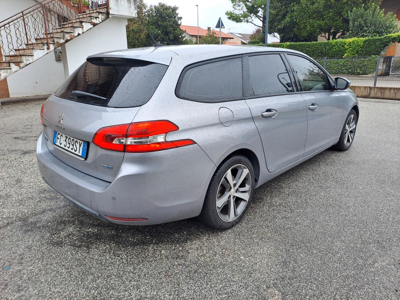 Peugeot 308 BlueHDi 120 S&S SW Business