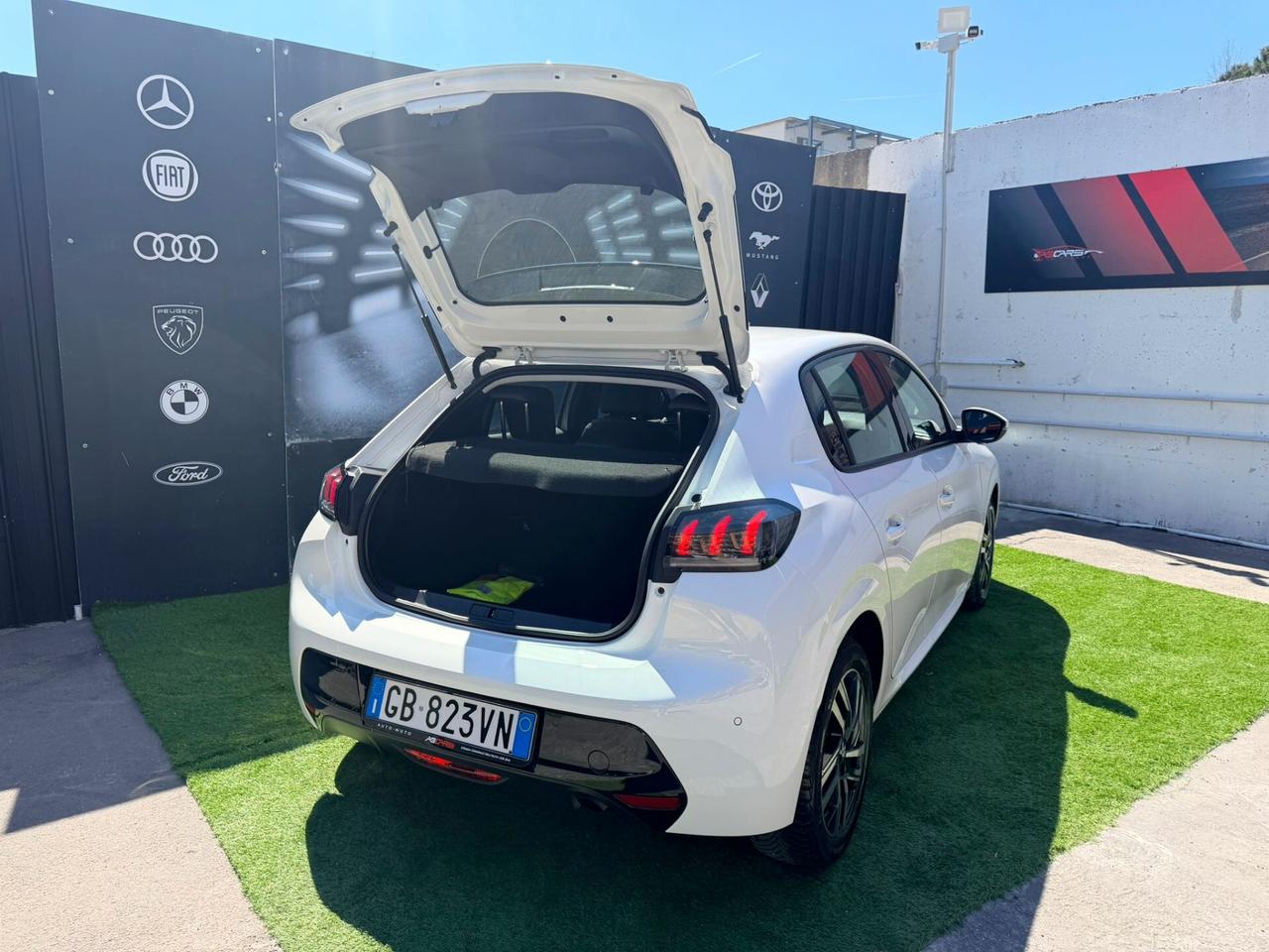 Peugeot 208 BlueHDi 100 Stop&Start 5 porte Allure