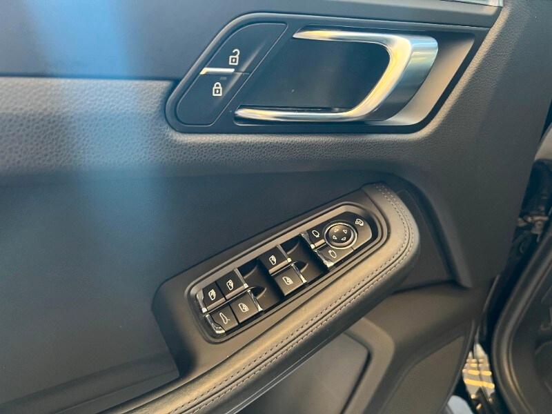 PORSCHE Macan 2.0 T