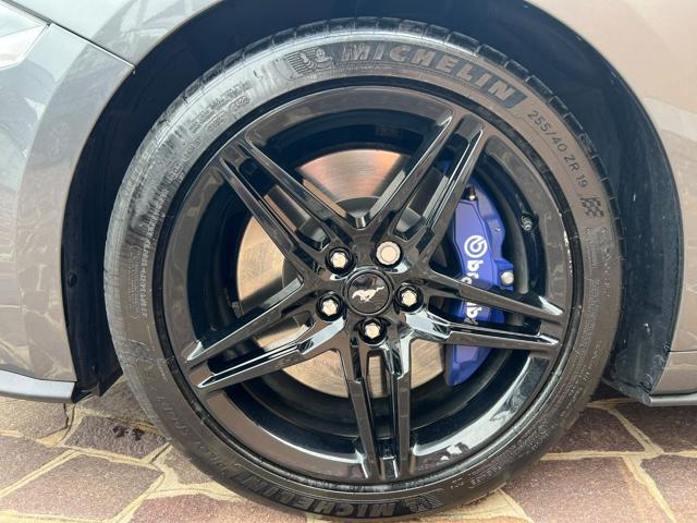 FORD Mustang Fastback 5.0 V8 aut. GT