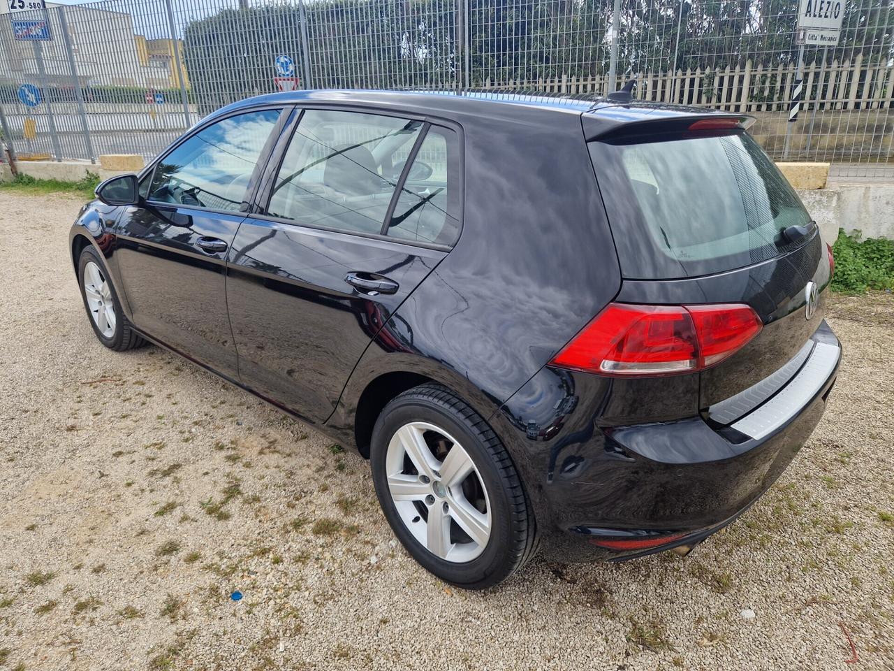 Volkswagen Golf 2.0 TDI DSG - 2014