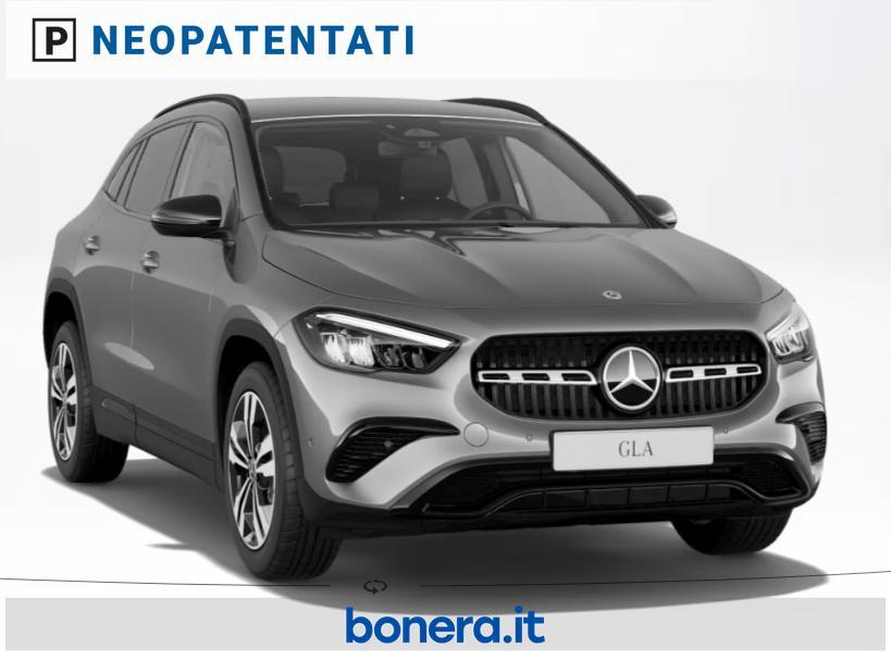Mercedes GLA 180 180 Progressive Extra 7G-DCT