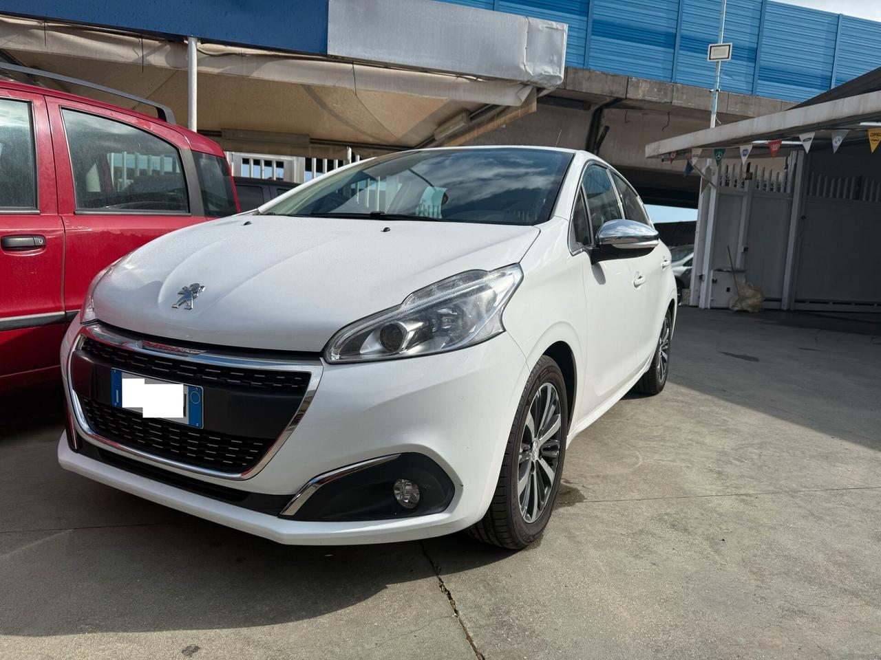 PEUGEOT 208 CON SOLI 20 MILA KM! AUTOMATICA!