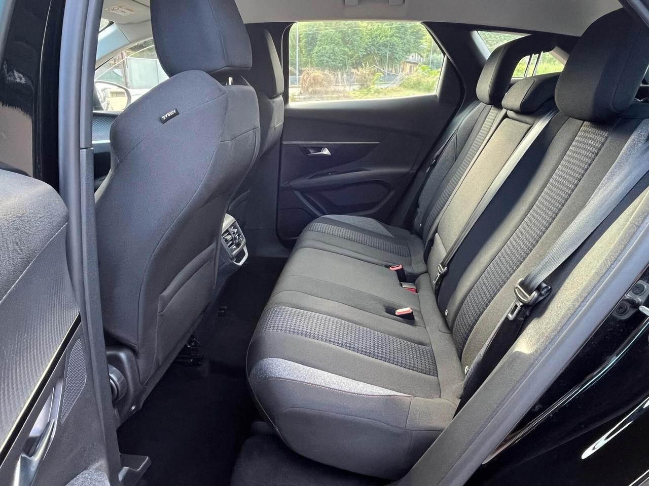 Peugeot 3008 BlueHDi 130 S&S EAT8 Allure Pack