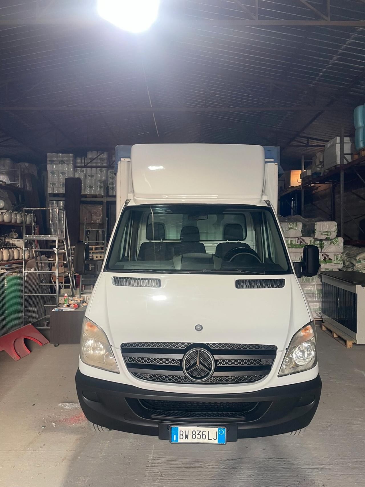 MERCEDES SPRINTER 411 CENTINATO CON TELO SCORREVOLE E PEDANA IDRAULICA DHOLLANDIA 10 QUINTALI