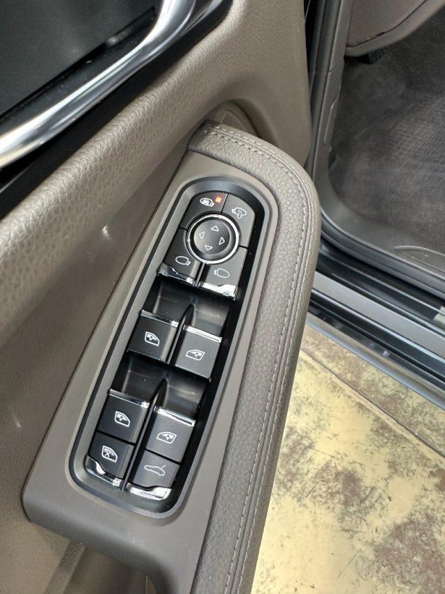 PORSCHE Macan 2.0 PDK - 20" - Tetto - PDLS - Scarichi - IVA