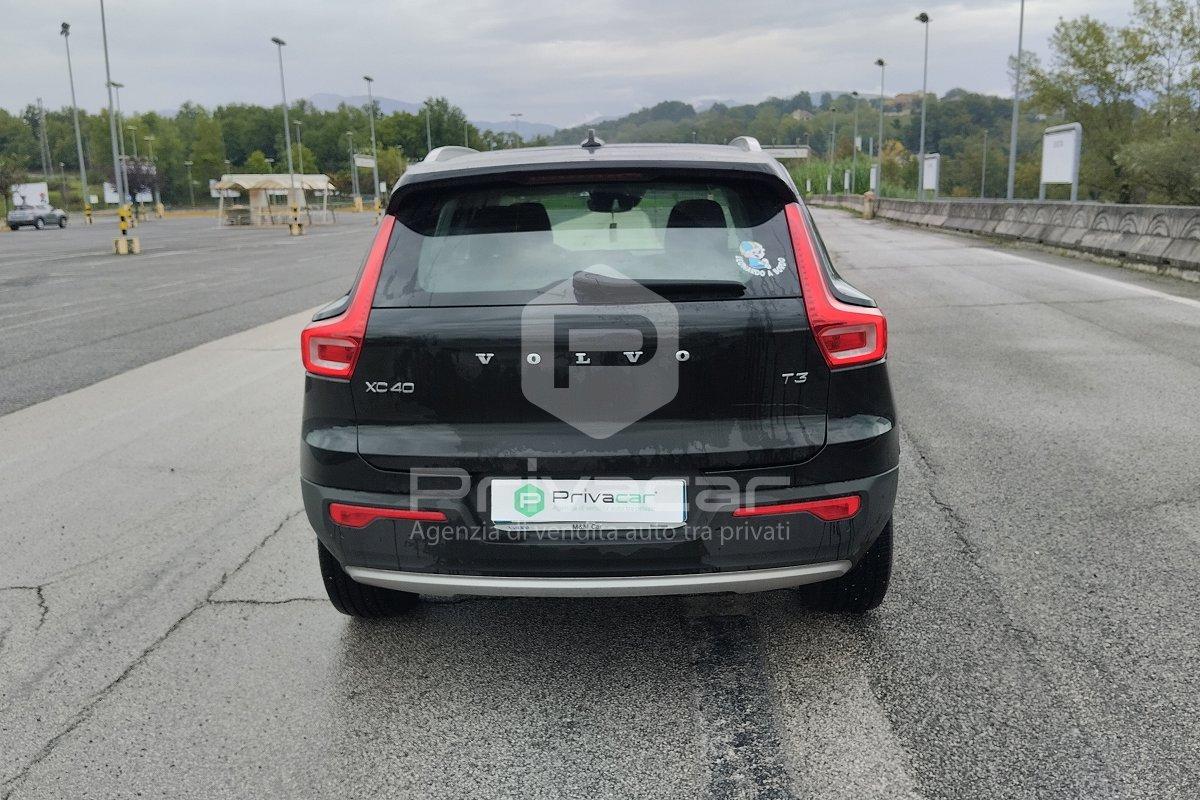 VOLVO XC40 T3 Momentum