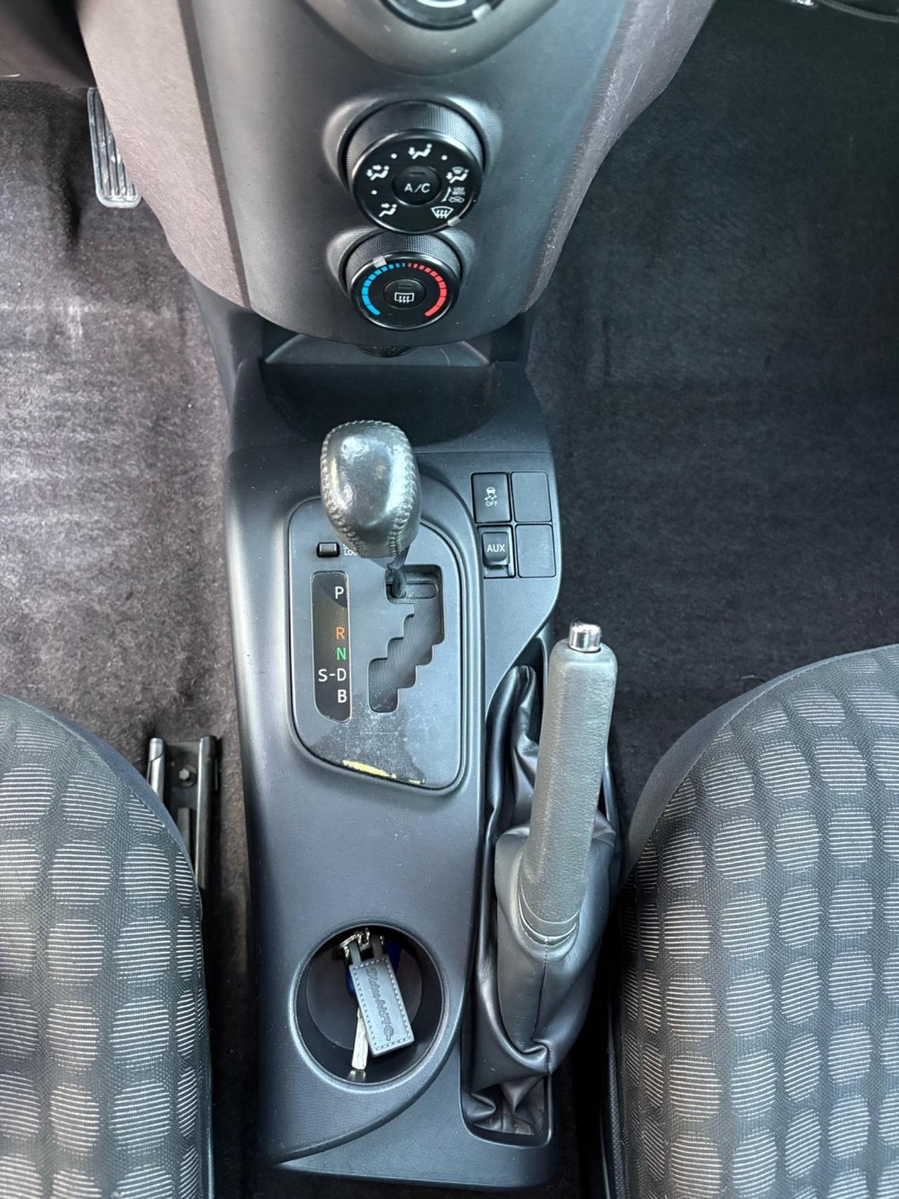 Toyota iQ unica proprietaria automatica