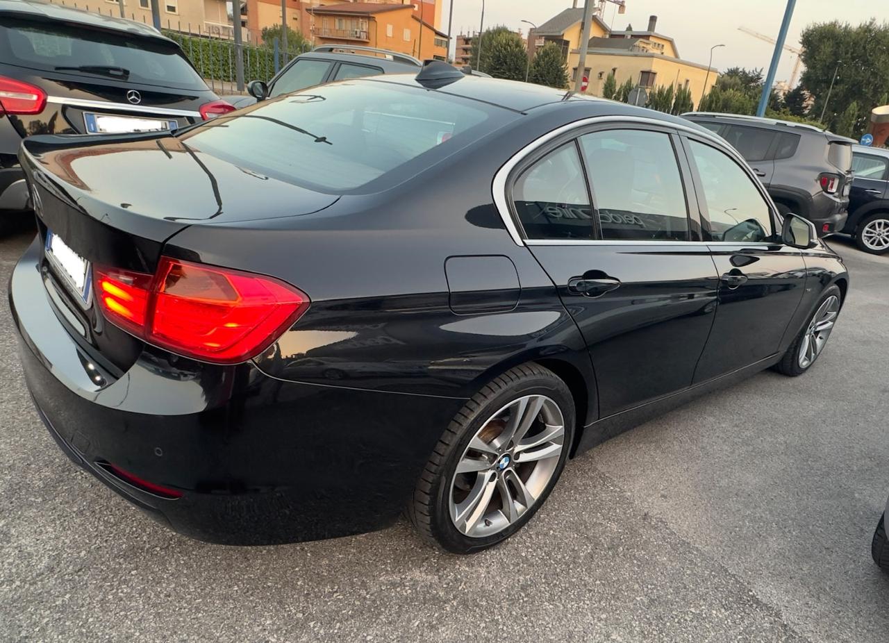 Bmw 316 316d Msport berlina led cerchi 17 navi sensori di parcheggio