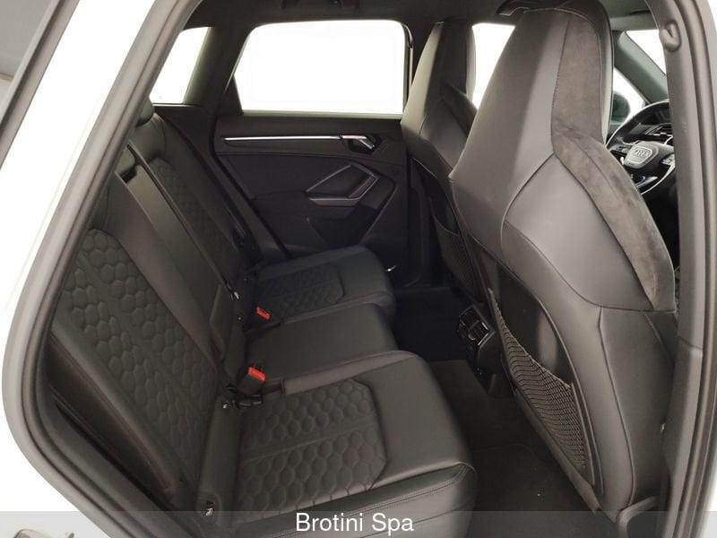 Audi Q3 RS Q3 quattro S tronic