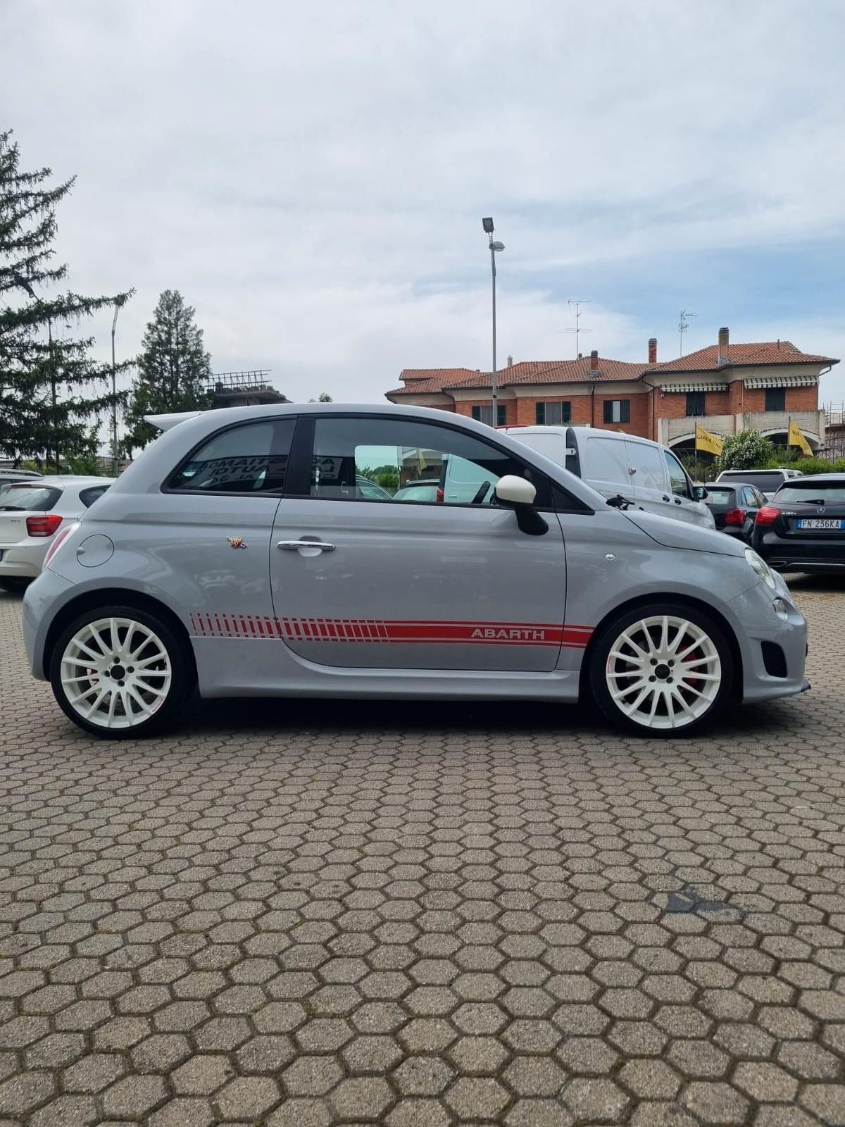 Abarth 500 1.4 Turbo T-Jet Custom