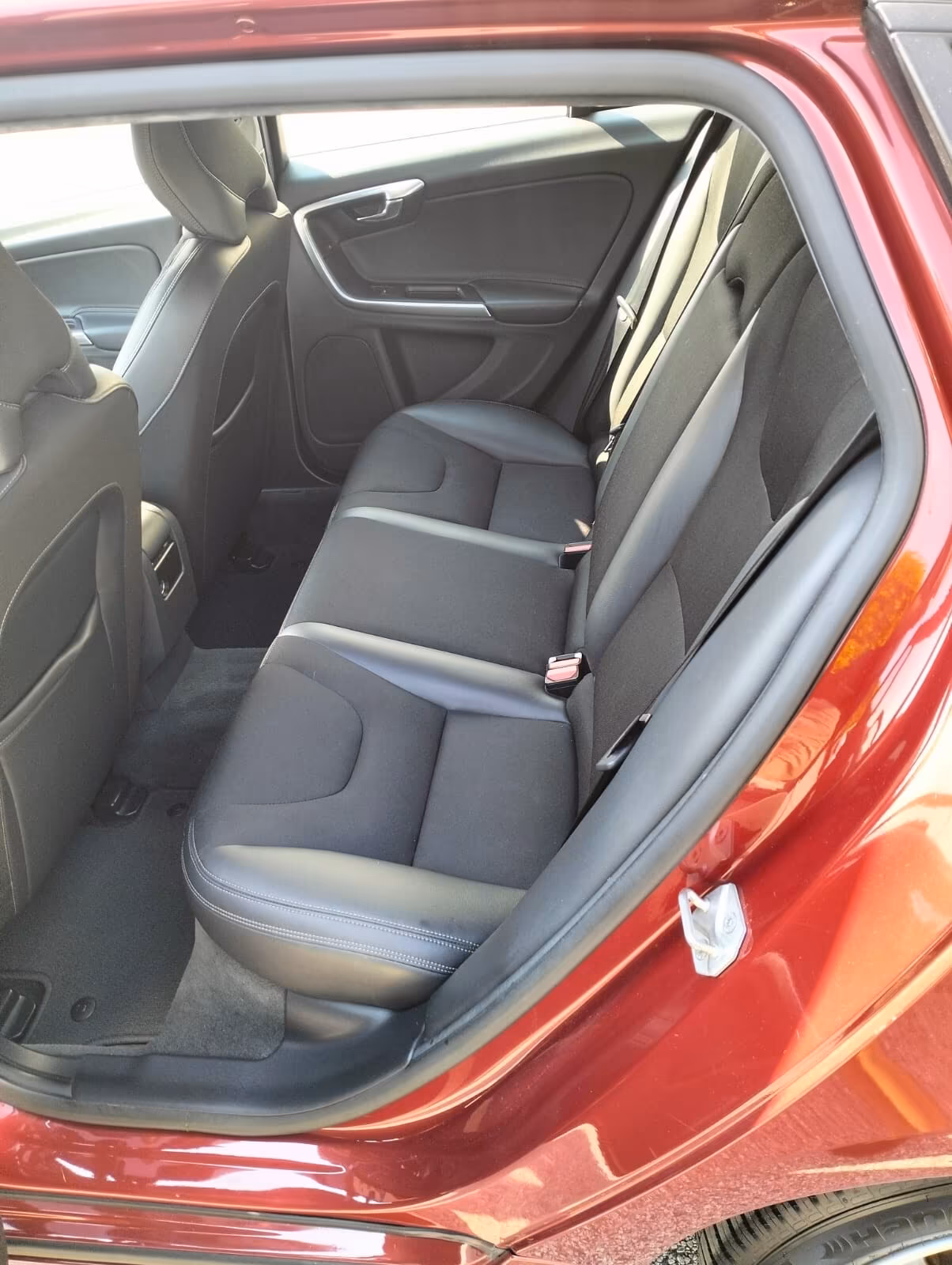 Volvo V60 D2 Geartronic R-design KM 90.000