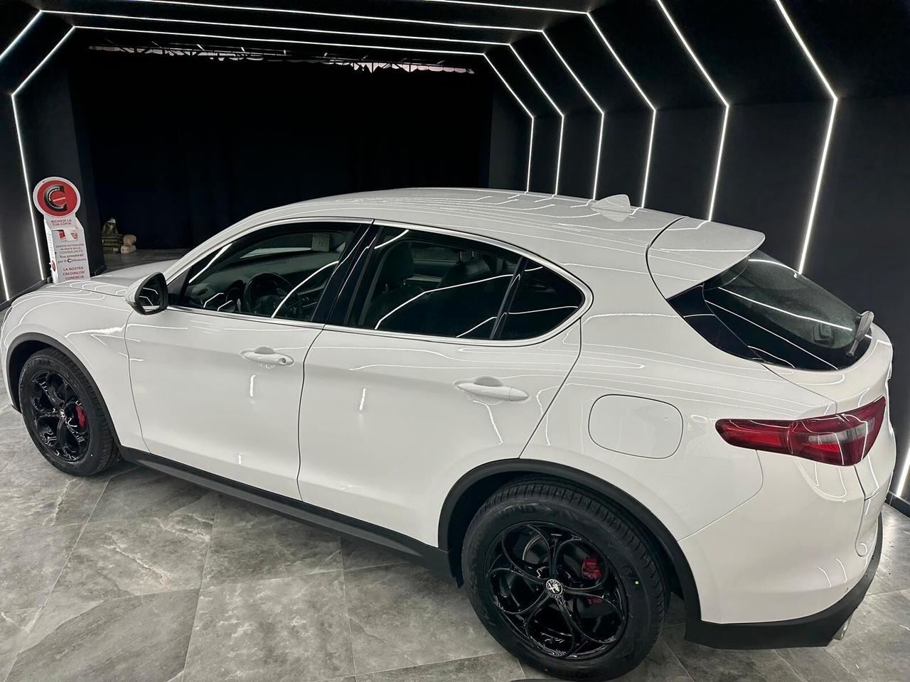 Alfa Romeo Stelvio 2.2 Turbodiesel 180 CV AT8 RWD Super