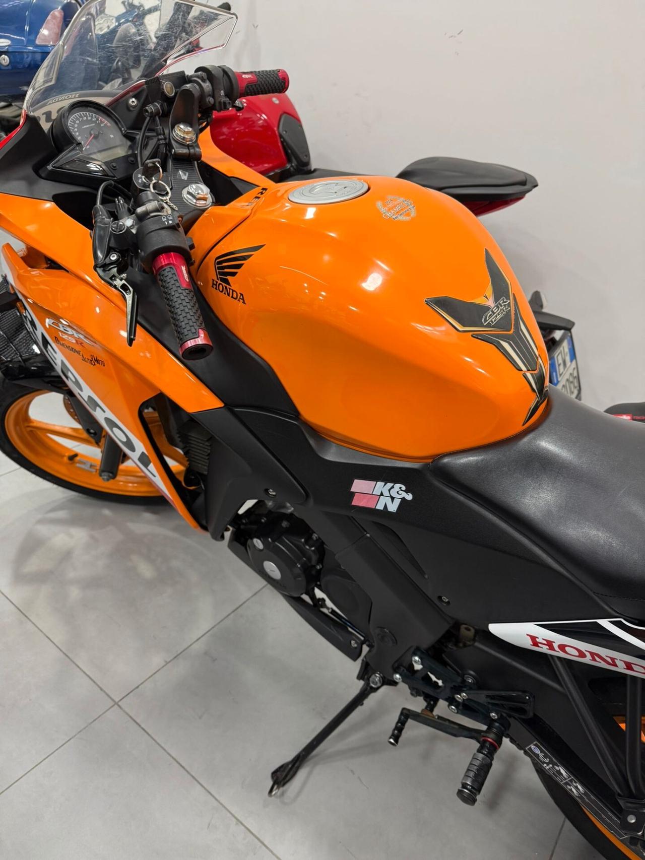 Honda CBR 125 R Repsol