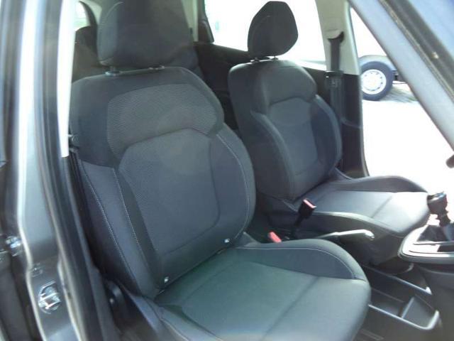 RENAULT Grand Scenic Blue dCi 120 CV Initiale Paris