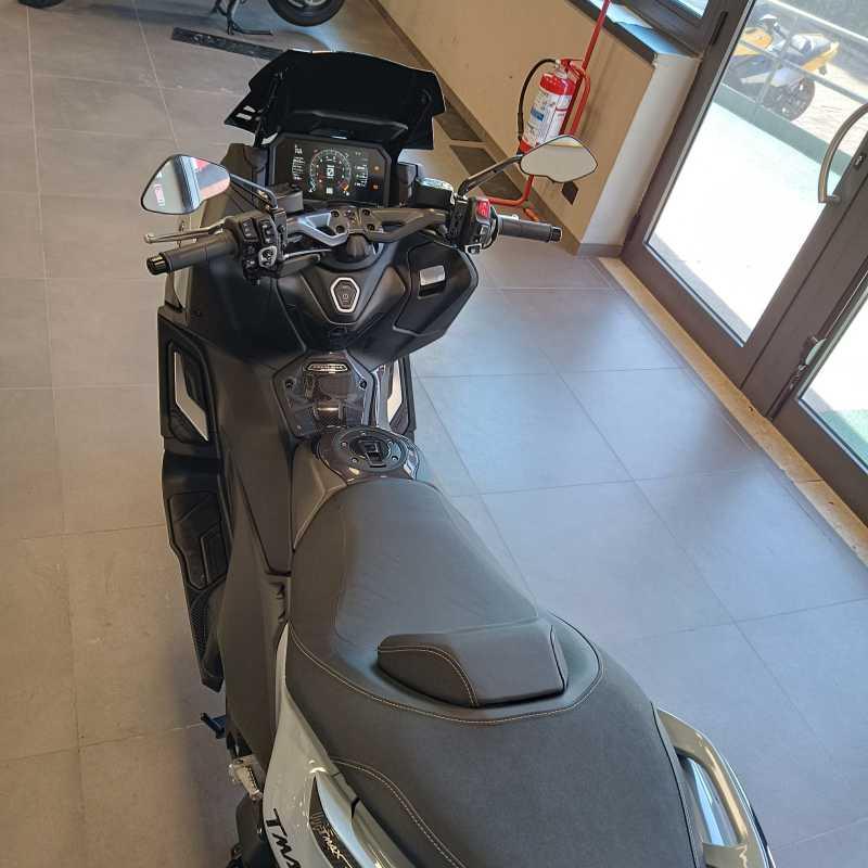 Yamaha T-Max 560 Tech Max - 2025