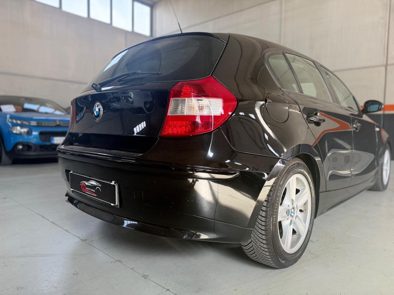 Bmw 118 118d cat 5 porte Attiva NEOPATENTATI