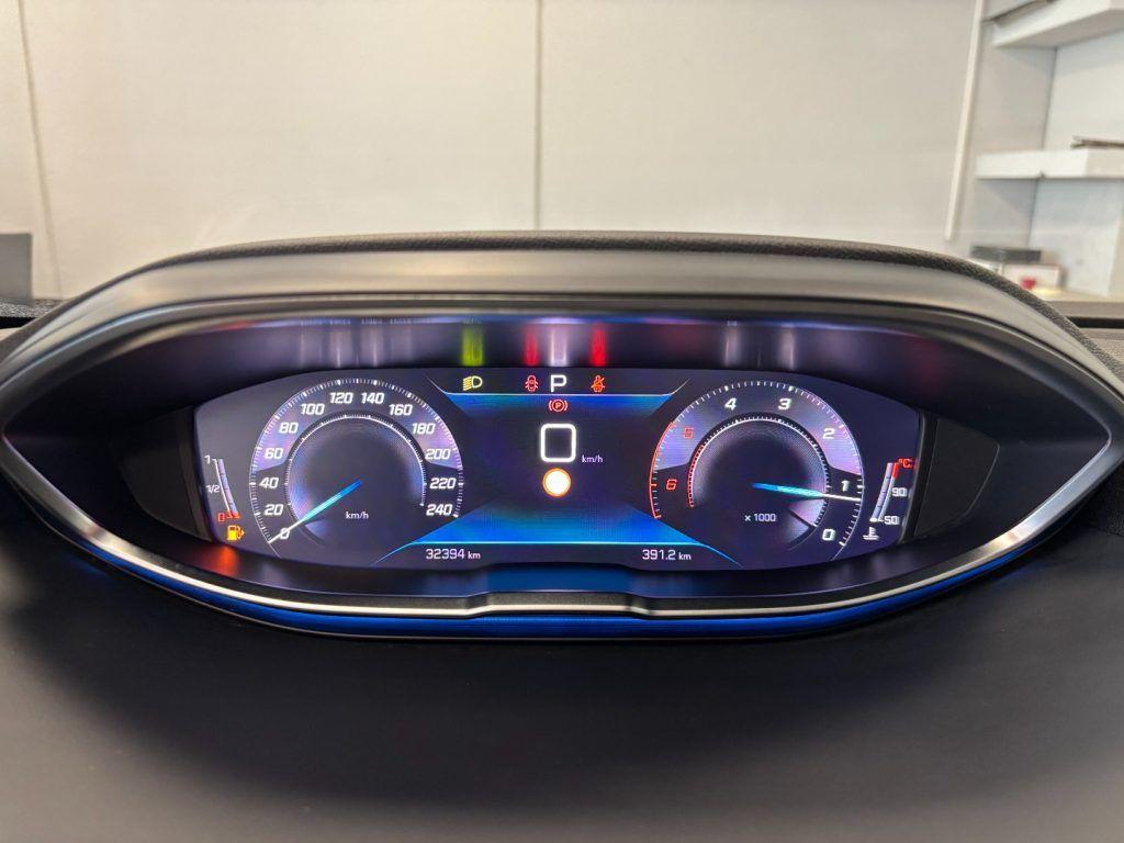 Peugeot 5008 7 Posti EAT8 Allure Pack 1.5 Diesel
