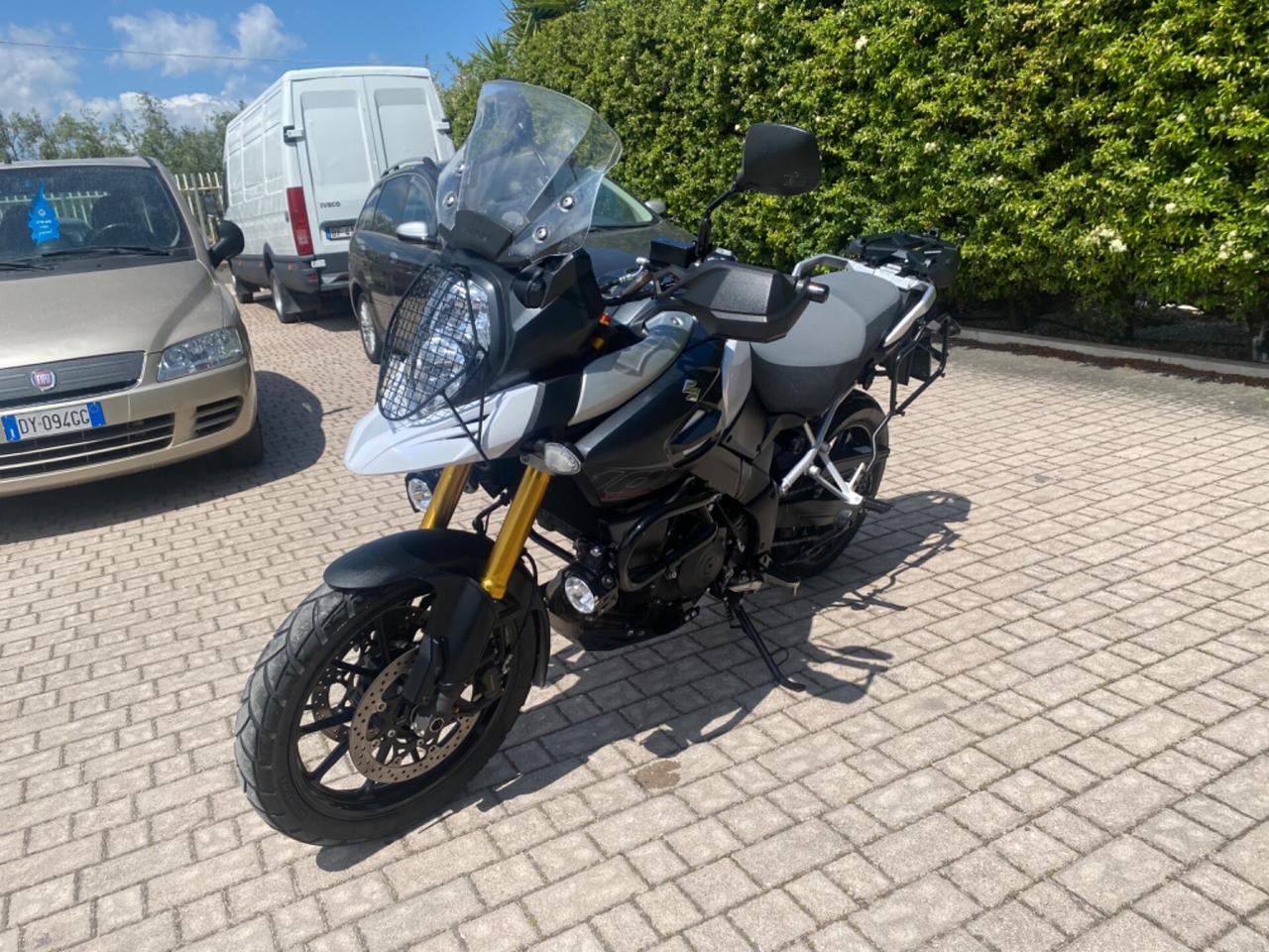 SUZUKI V-STROM DL 1000 unico propietario